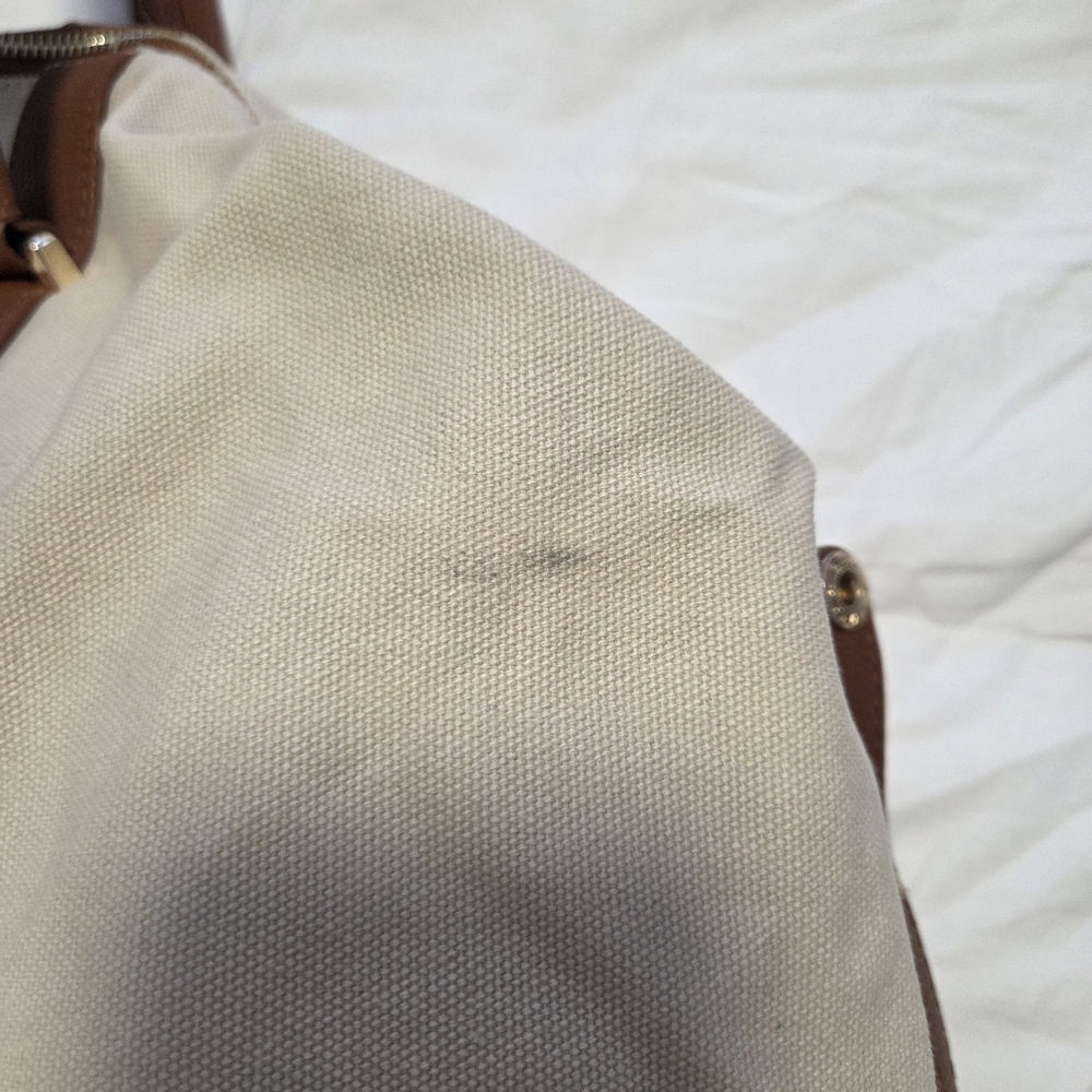 NWT Cream and Brown Weekender Travel Bag - Picture 6 of 8